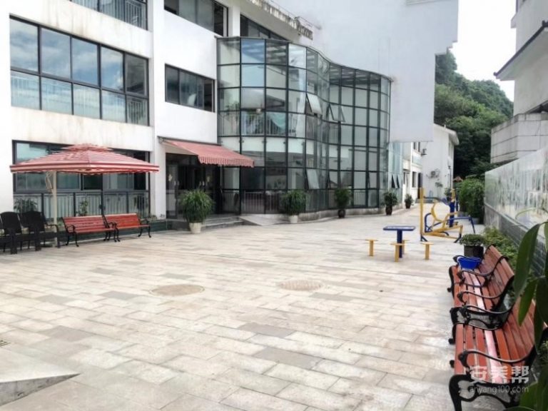 重庆市渝中区佛图关鸿道养老院